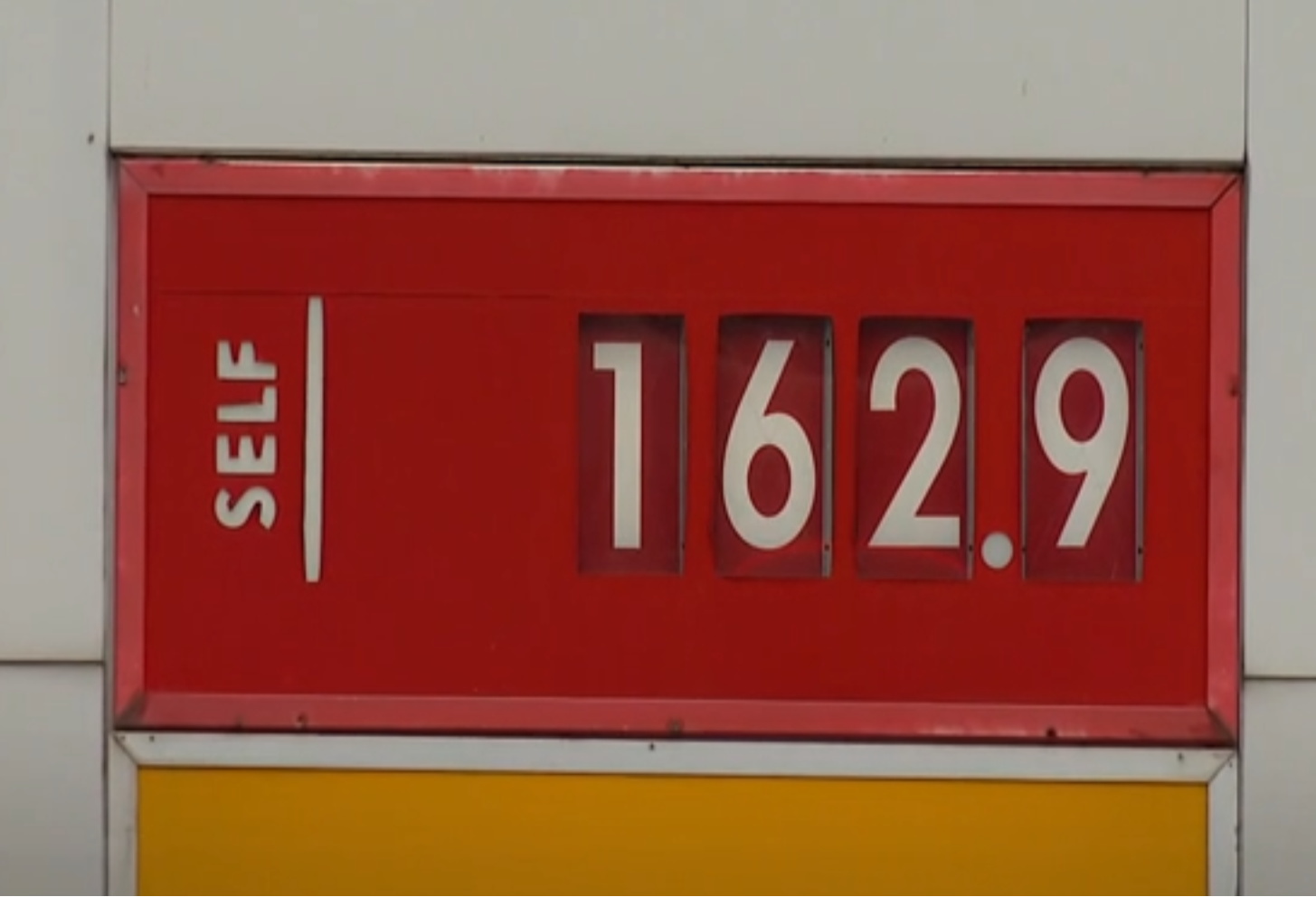 VIDEO: GTA gas prices hit highest level in 6 months amid carbon tax increase – CBC News