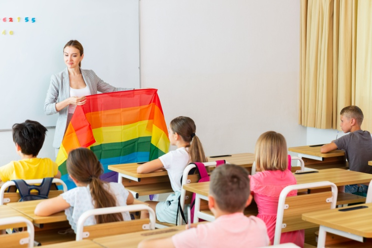 New Quebec curriculum will mandate second graders learn about gender identity and LGBT content – LifeSiteNewsGN notes: “’Culture and Citizenship,’ which emphasizes gender identity and other LGBT+ content, in essence will indoctrinate kids on sexually charged areas and topics that many Catholic and Christian parents oppose.” Why is this necessary for a 7 years old?