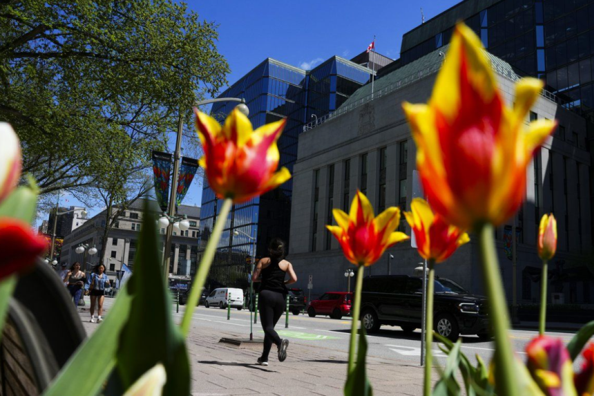 Canada’s annual inflation rate rose to 2.9 per cent in May, driven by services prices, groceries – CTV NewsGN notes: Just when everyone was counting on a deceleration of inflation, it’s rising again. Argentina’s inflation went from 211% in 2023 to nothing within 6 months.  All is needed was government cuts, something Liberals can’t do.  Therefore, hard working Canadians will have to live with high interests rates as the BOC won’t be able to allow another rate cut in July.