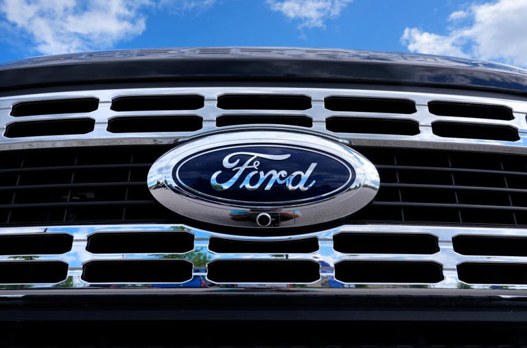 Ontario insists EV subsidies not wasted as Ford Motor Co. plans gas trucks for Oakville – Global NewsGN notes: Liberals have stipulated that all new vehicles in Canada must be electric by 2035, yet Ford Motors is “delaying plans” for EVs… AFTER Liberals injected billions for EVs.  This 2035 EV mandate will not stand and Ford Motors knows the consumers don’t want it.  Another example of corporate welfare going sideways.  Government must stop giving money to multi billion dollar corporations.