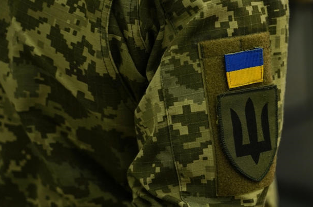 Ukrainian Soldiers in SS Helmets Spark European Backlash – Dagen.comGN notes: “The footage, which surfaced on August 15, shows Ukrainian forces involved in an attack on Russia’s Kursk region, specifically in the town of Sudzha, where they harassed a 74-year-old pensioner.” The Liberal government invited a Nazi to speak in Parliament, and sends hundreds of millions to support Nazis in Ukraine… in the name of democracy. How is this suppose to make sense?