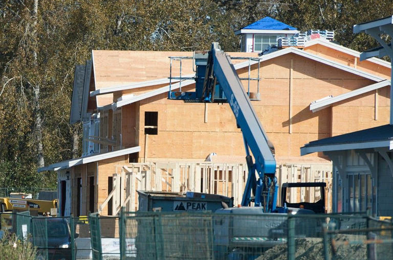 Housing construction slowdown hitting Vancouver, new reports say – Vancouver SunGN notes: Liberal government injected millions of dollars to entice cities in adopting the World Economic Forum’s ugly 15-minute city concept, promising this would permit the construction of at least 550,000 new homes per year.  We will not reach half of that goal, but Liberals will continue to pour-in millions of new immigrants exacerbating the housing crisis. This is beyond incompetence.