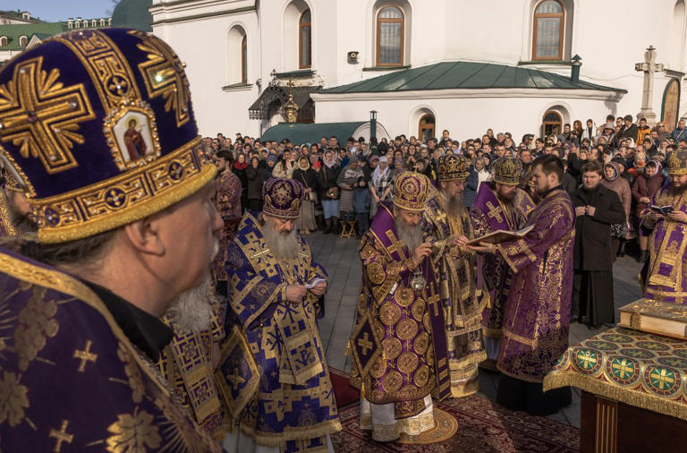 Ukraine’s parliament adopts bill potentially banning Moscow-linked church – Kiev IndependentGN notes: “The legislation, supported by 265 lawmakers in its second and final reading, could effectively prohibit the activities of the Ukrainian Orthodox Church of the Moscow Patriarchate (UOC-MP).” The leftist European Union and Canada’s Liberal Government support Zelensky’s government that closes churches.