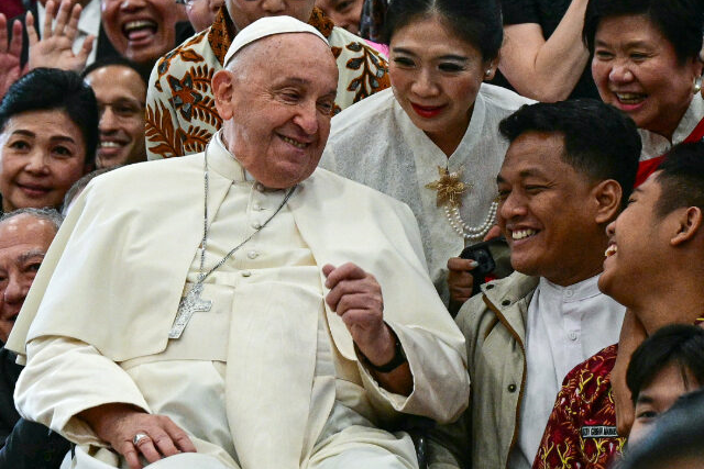 Indonesia Thwarts Alleged Islamic Terror Plot Against Pope Francis – BreitbartGN notes: “Indonesian police have arrested seven people allegedly connected to an Islamic terror plot to attack Pope Francis during his visit to the country.” Pope Francis famously denied the existence of Islamic terrorism in 2017.